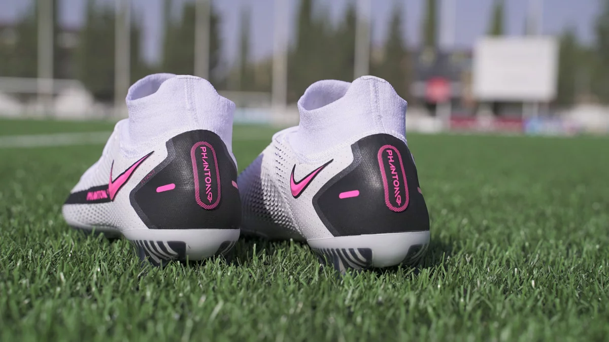 post card blog-futbolemotionportugal-nike-phantom-gt-5.webp
