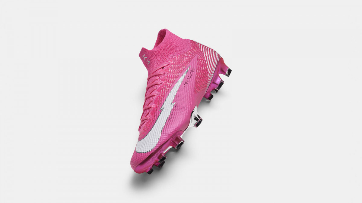 Pedicab Composición Citar Nueva Nike Mercurial Rosa de Mbappe - Blogs - Fútbol Emotion