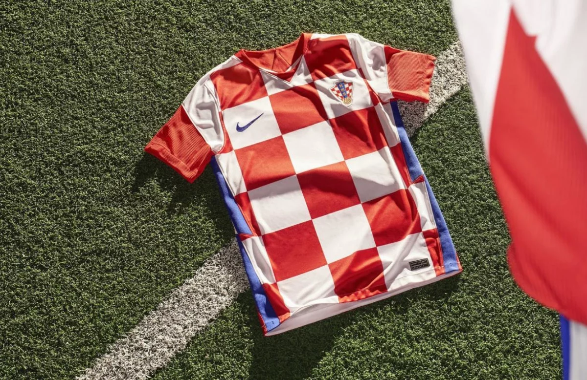 post card Camisetas-selecciones-internacionales-Nike-futbolemotion-10.webp