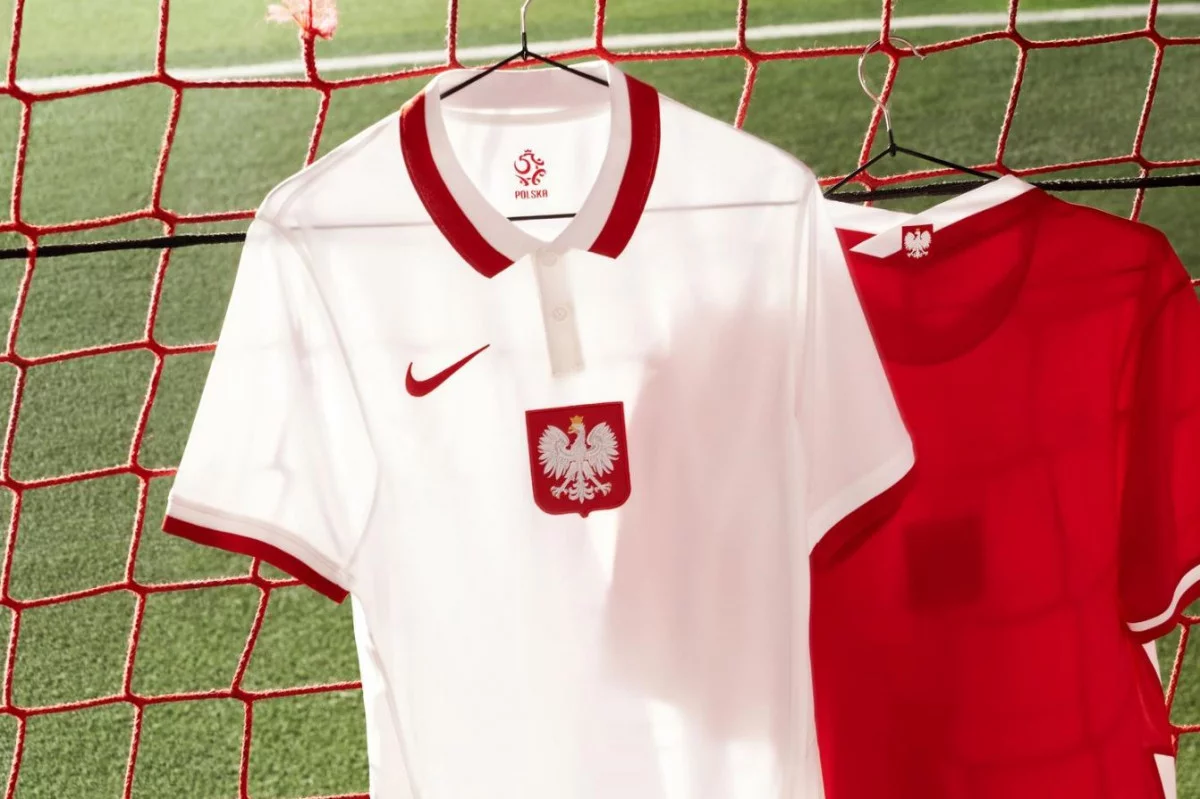 post card Camisetas-selecciones-internacionales-Nike-futbolemotion-8.webp
