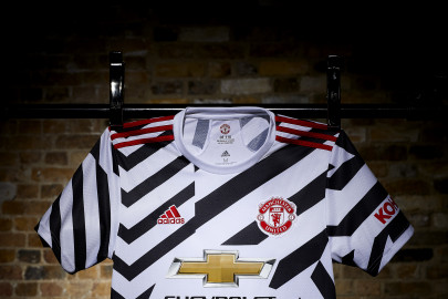 Esta é a nova camisola do Man. United. Terceiro equipamento 2020/21