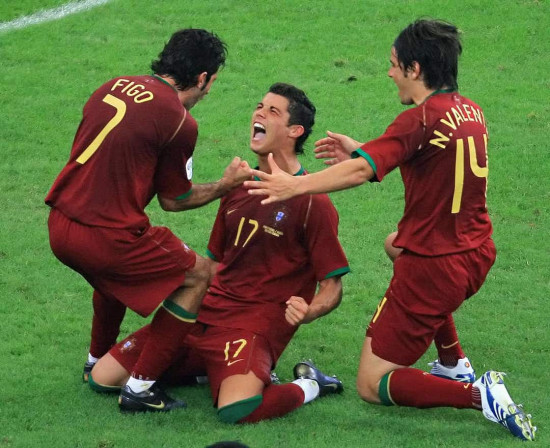 blogs-futbolemotion-portugal-100golos-ronaldo-selecao-3.jpg