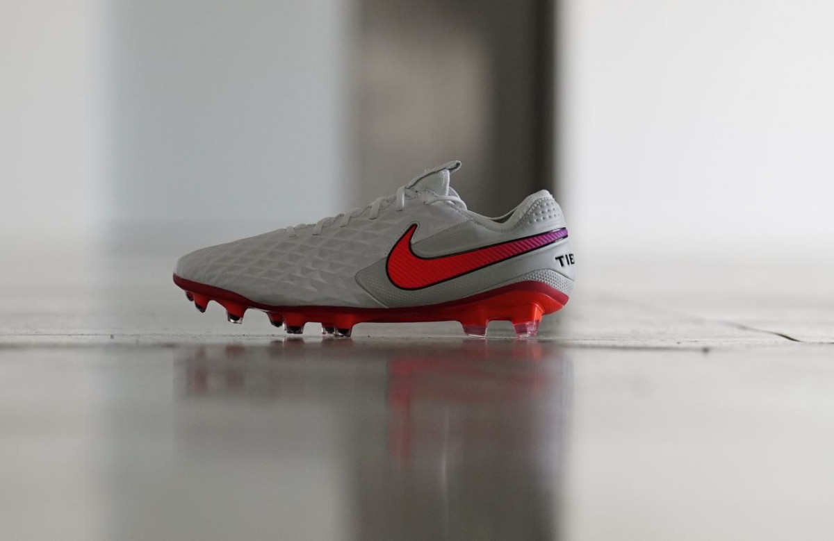Nike lanza el nuevo Flash Crimson Pack - Blogs - Fútbol Emotion