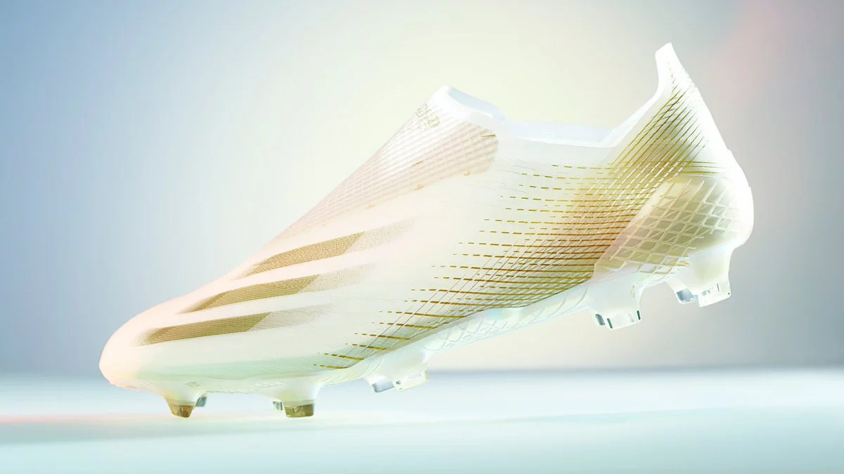 post card blogs-futbolemotion-portugal-speed-boots-1.webp