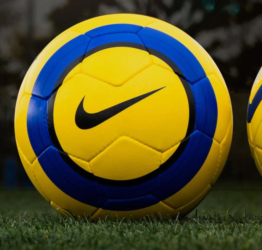 post card balones-mas-iconicos-futbolemotion-8.webp
