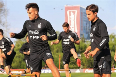 Paulo Dybala treina com a next GEN das adidas Copa
