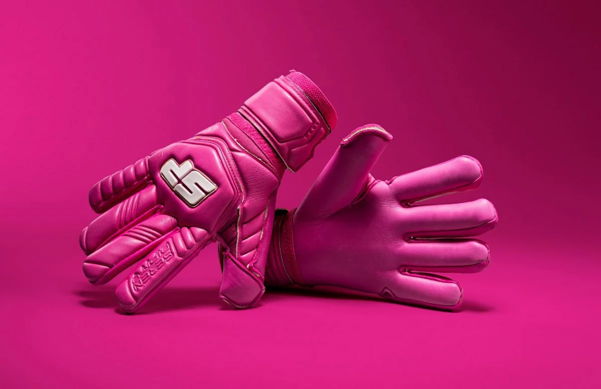 post card SP-Serendipity-Neon-futbolemotion-3.webp