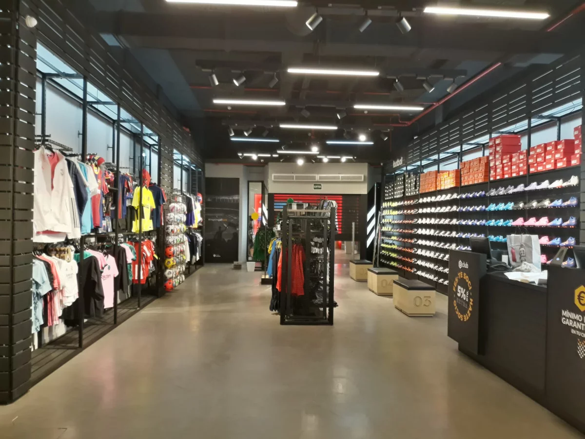 post card Nueva-tienda-futbolemotion-Splau-5.webp