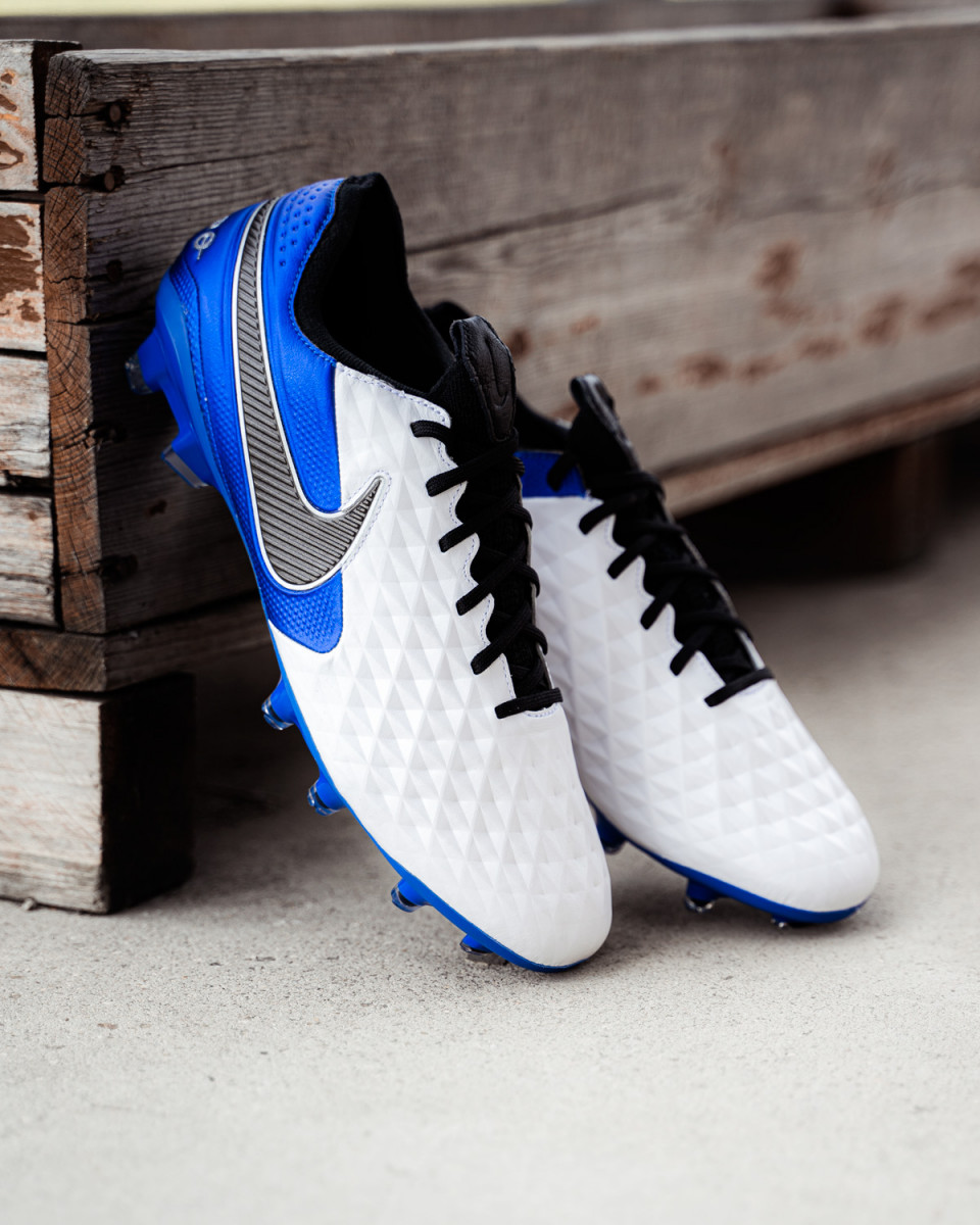 TOP 5 botas de fútbol rebajadas - Blogs - Fútbol Emotion