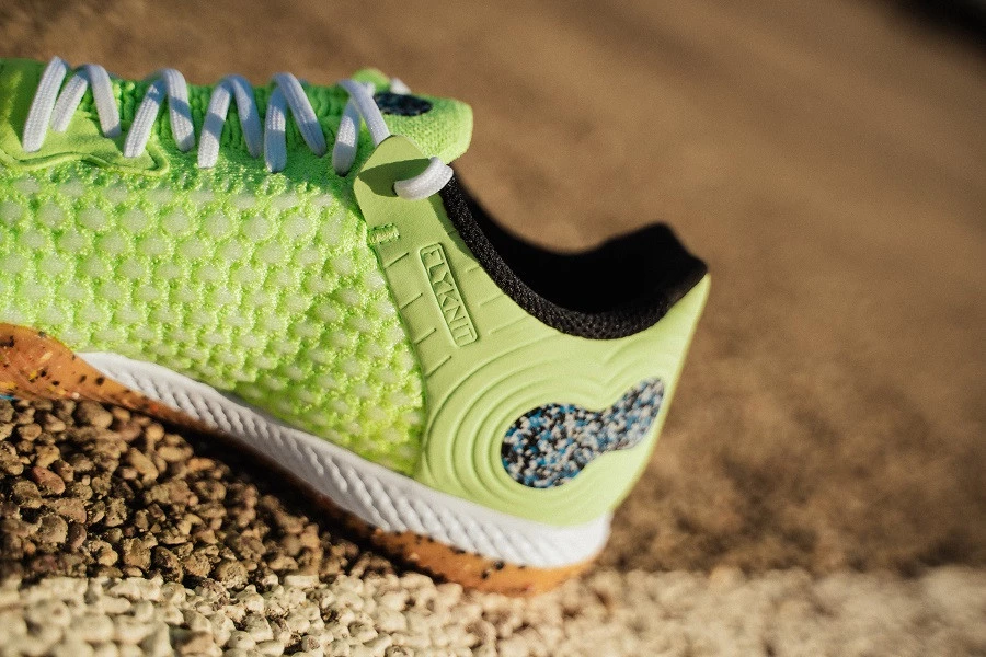 post card post-diferencias-zapatillas-futbol-sala-nike-gato-react-flyknit.webp