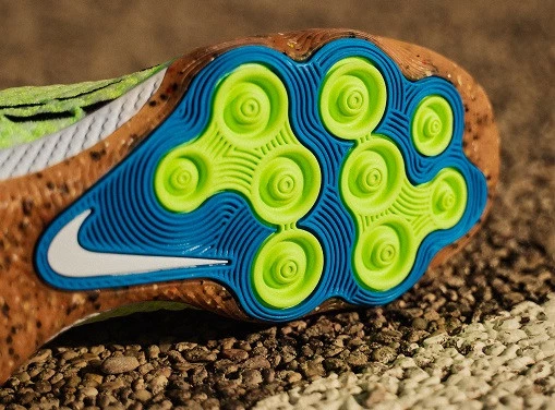 post card post-diferencias-zapatillas-futbol-sala-nike-gato-react-suela.webp