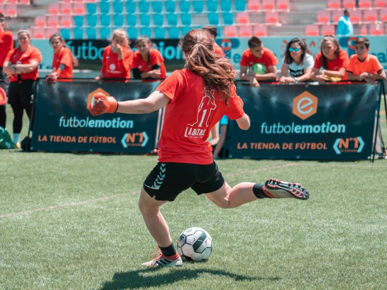 Día-Internacional-de-la-Mujer-futbolemotion-4.JPG