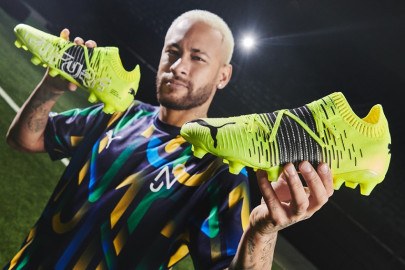 Botas de fútbol para pies anchos 2021