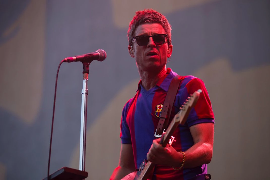 post card post-copa-football-barca-noel-gallagher.webp