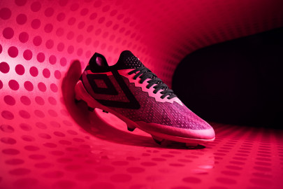 Nuevas botas de fútbol Umbro Velocita 6