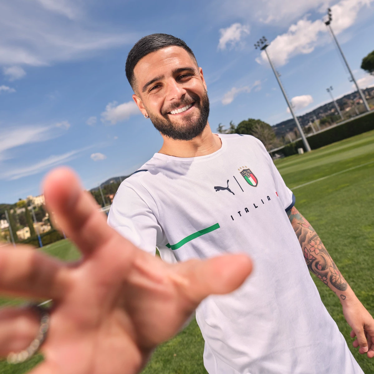 post card 21SS_Social_TS_Football_Italy_Away-Shirt_1200x1200px_1847.webp