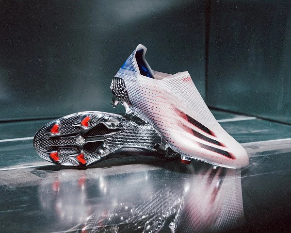 post card post-adidas-showpiece-pack-adidas-ghosted.webp
