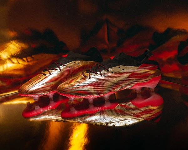 post card post-adidas-showpiece-pack-nemeziz.webp