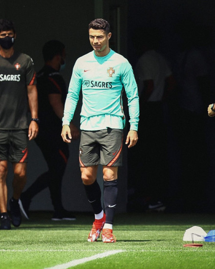 Nuevas botas hotsell de cr7 2020