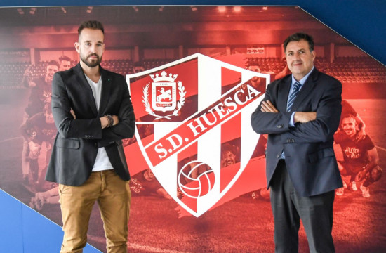 futbolemotion-proveedor-oficial-sd-huesca-3.JPG