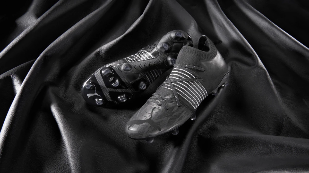 post card post-suelas-de-botas-de-fútbol-puma-future-suela.webp
