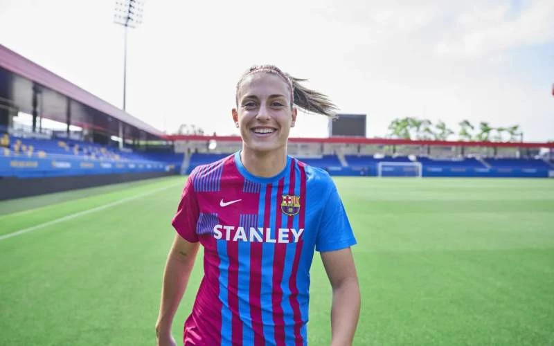 post card post-nueva-camiseta-fc-barcelona-alexia-putellas.webp