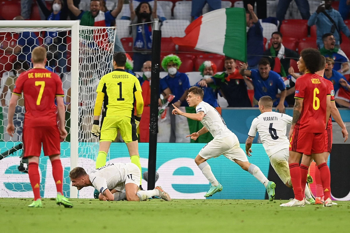 post card E6VFbCBXoAA_RO5.webp