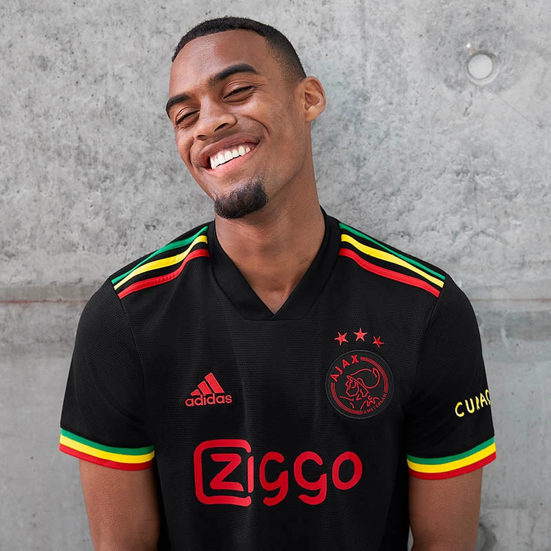 post card post-mejores-terceras-equipaciones-ajax-2.webp