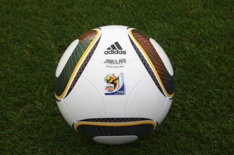 post card post-evolución-balones-de-futbol-jabulani.webp