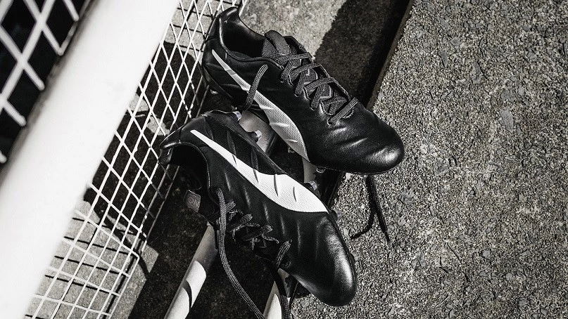 post card post-puma-king-platinum-21-black.webp