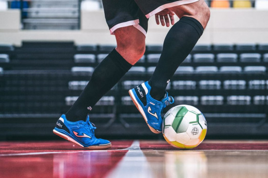 TOP 5 Mejores zapatillas de futsal de gama alta - Blogs - Fútbol Emotion