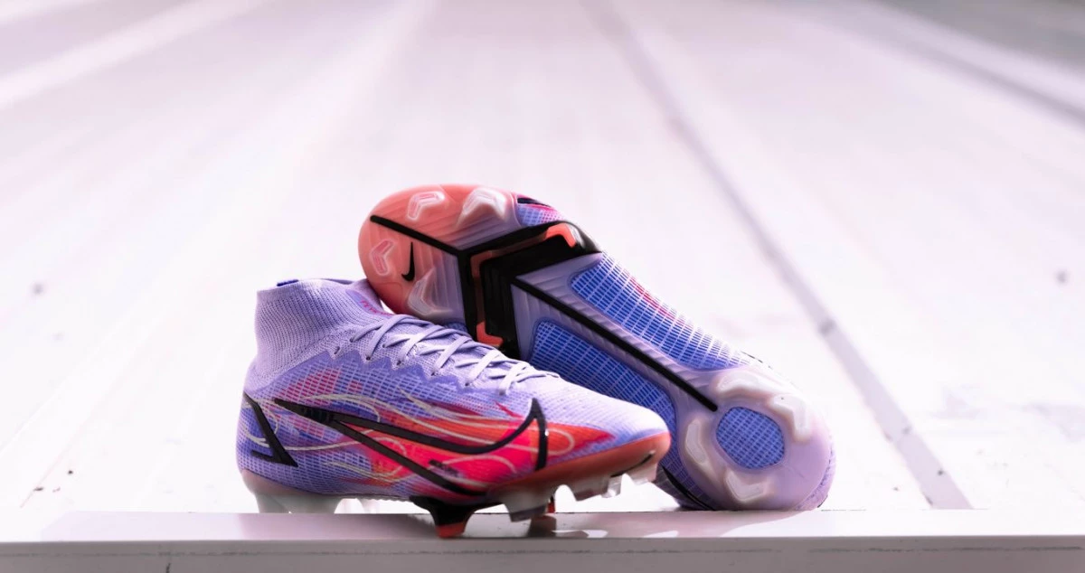 post card botas_Mbappe_2.webp