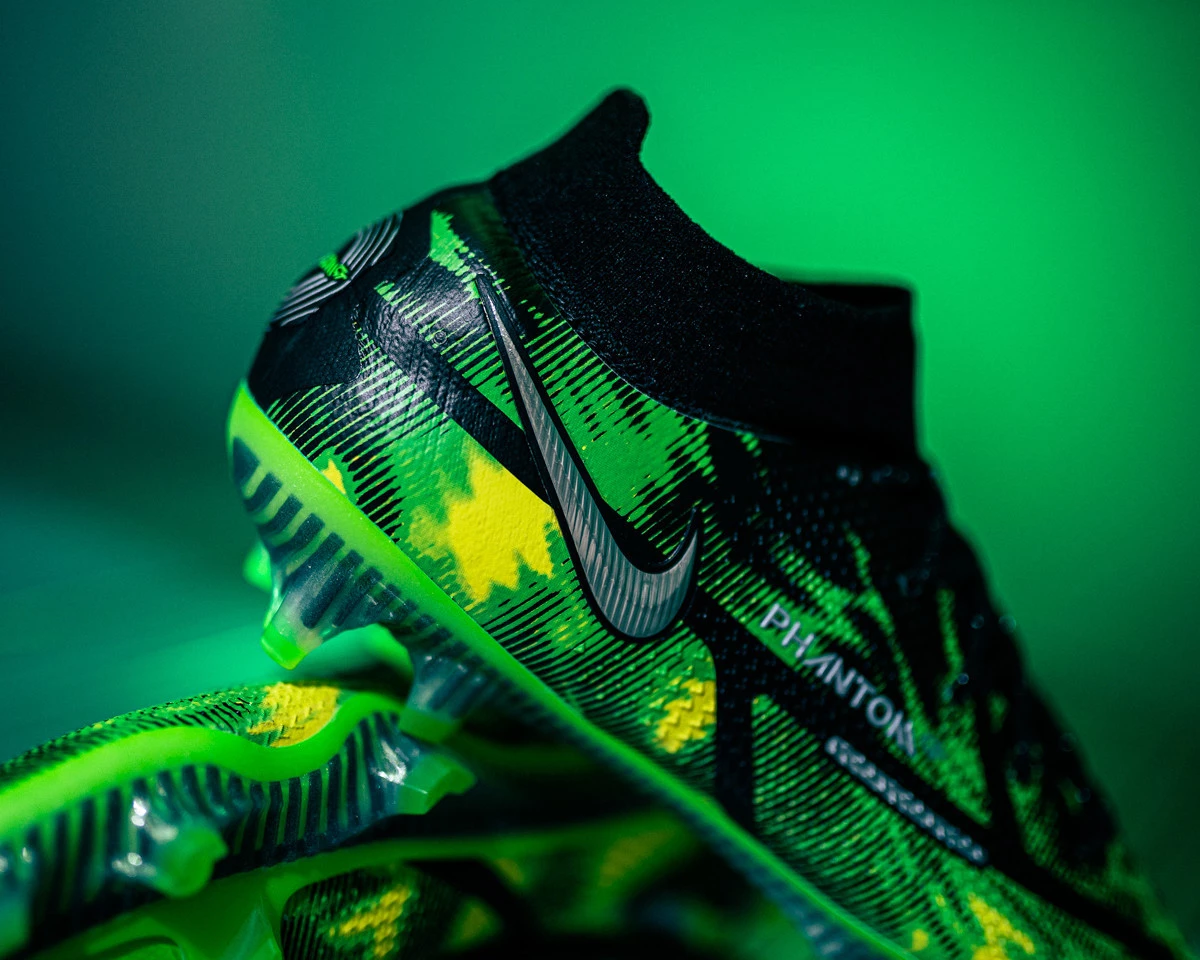 post card post-botas-edición-limitada-nike-phantom-shockwave.webp