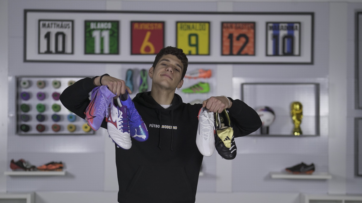 Top 5 scarpe da calcio del 2021 - Blog - Fútbol Emotion