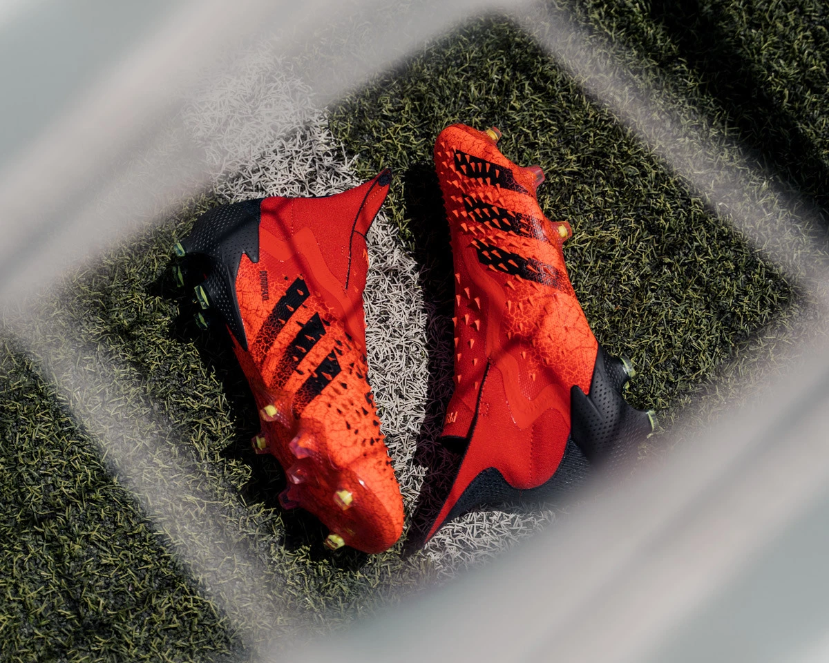 post card post-rebajas-adidas-predator.webp