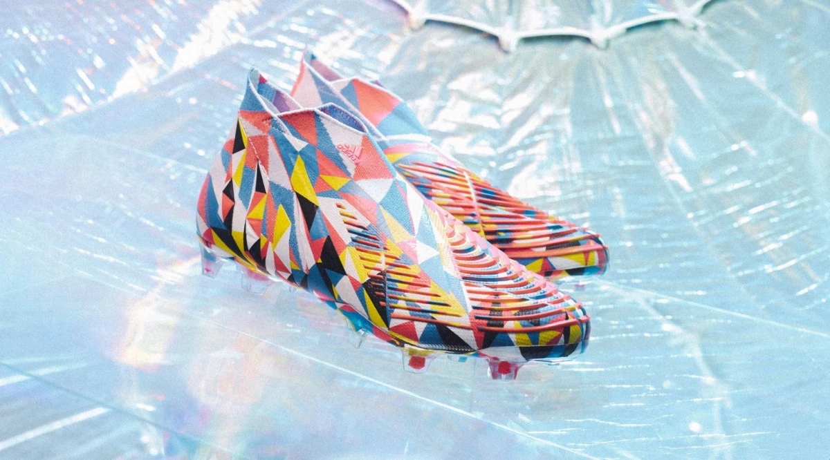 post card ADIDAS_GEOMETRIC_TRES.webp
