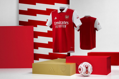 La nuova maglia dell\'Arsenal per la stagione 2022/23!