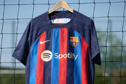 O FC Barcelona apresenta a sua nova camisola em parceria com a Spotify