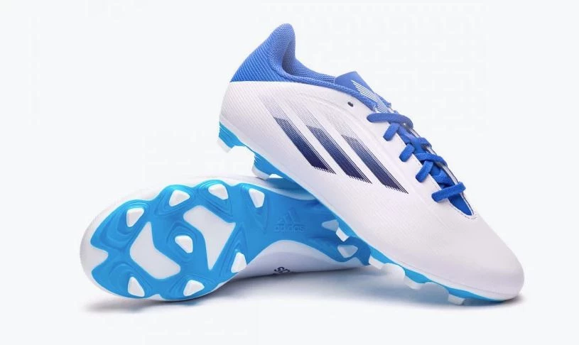 post card post-botas-para-pies-estrechos-adidas-x-cuatro.webp