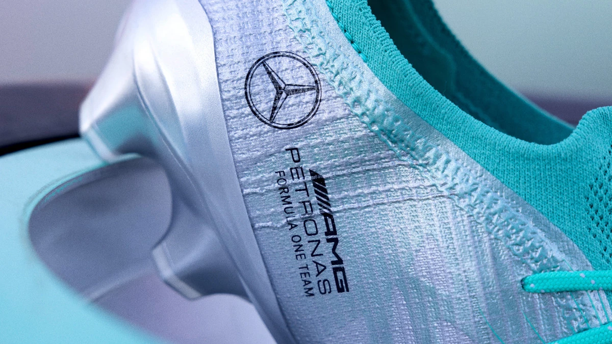 post card post-puma-ultra-mercedes-cerca.webp