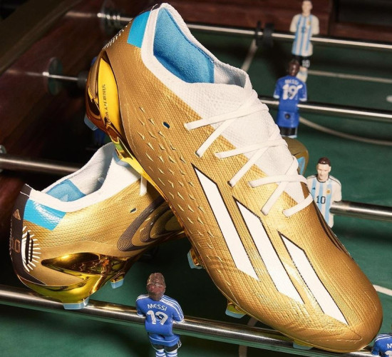 Zapatos de fútbol. Tacos adidas, Puma, Messi, Ney, Mbappe, Haaland - Fútbol  Emotion