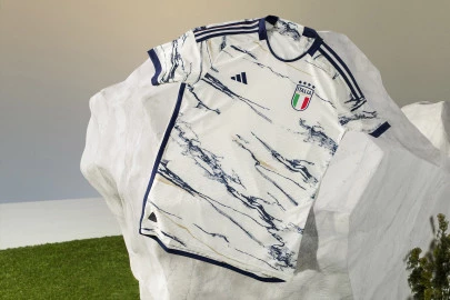 H23814-H23814_ITALY_FED_SS23_AWAY_PRODUCT_HS9889_01_16x9-1096856.webp
