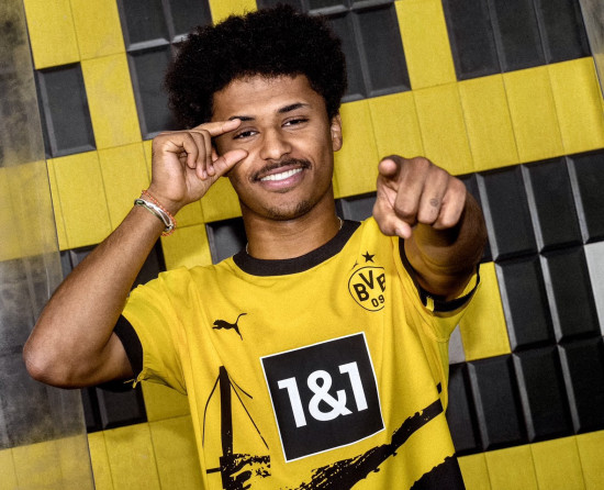 Nueva camiseta hotsell de borussia dortmund