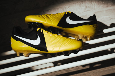 Nike relança as Nike Ctr 360 Maestri III
