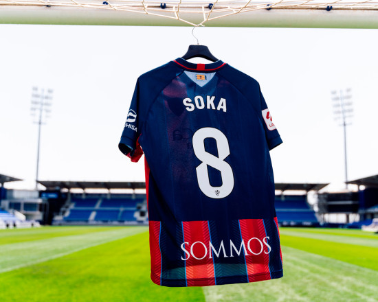 Huesca es f tbol real Soka presenta la nueva camiseta de la Sd