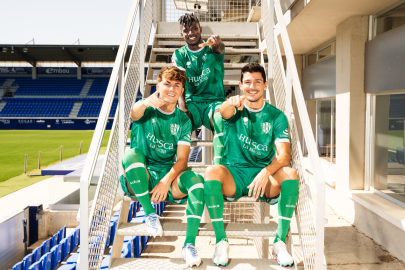 La tercera equipación de Huesca 23/24