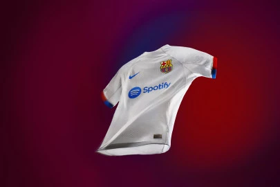 blogs-futbol-emotion-portugal-a-nova-camisola-branca-do-fc-barcelonacapajpg0.webp