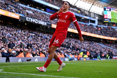 Trent Alexander-Arnold assina pela adidas