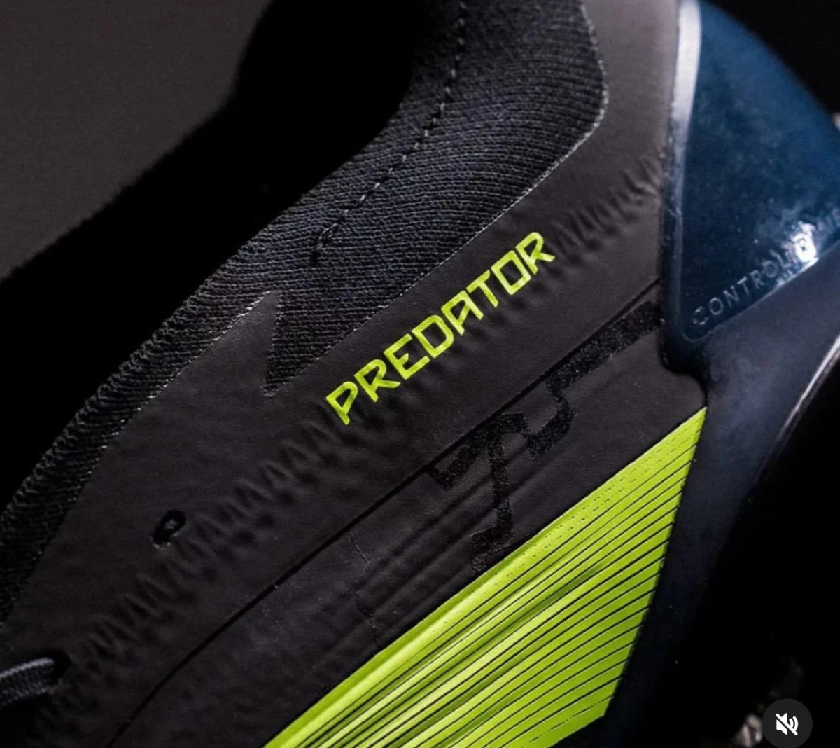 post card post-adidas-predator-merky-closejpg4.webp
