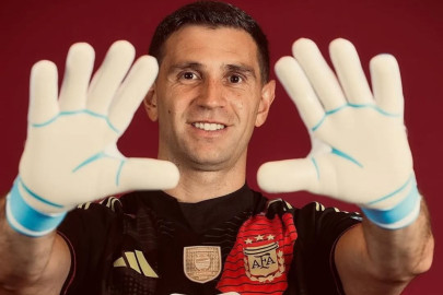 post card Guantes de portero adidas